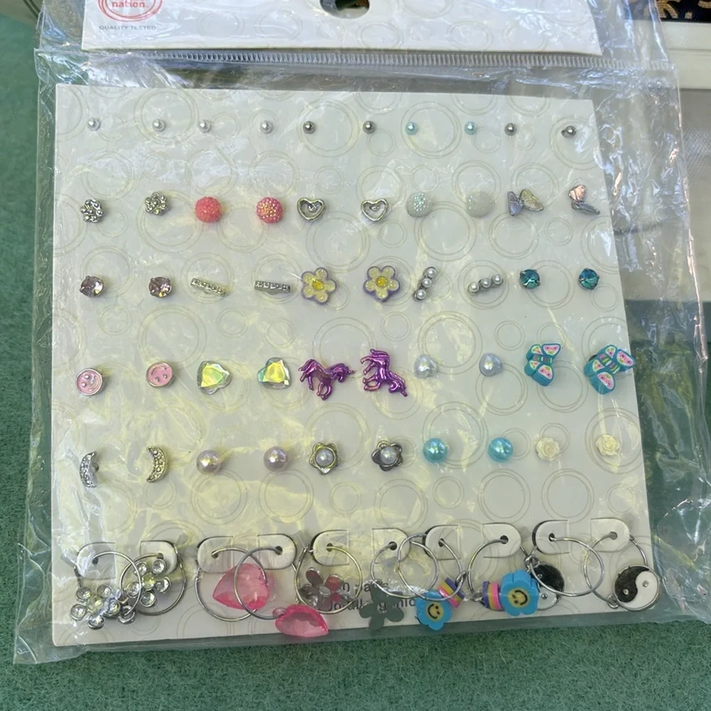 NWT Wonder Nation 30 pc Colorful Silver Pierced Earrings Set Floral Emoji Heart
